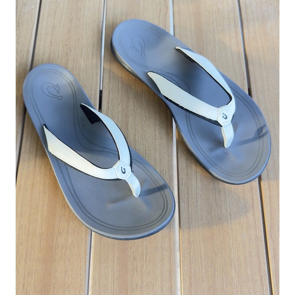 OluKai ‘Ohana Lahi Women’s 8 White Sand Black Flip Flop Beach Sandals Comfort